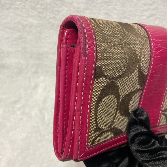 REHAB - Vintage Coach Monogram Compact Snap and Zip wallet Pink and Brown - Picture 4 of 9